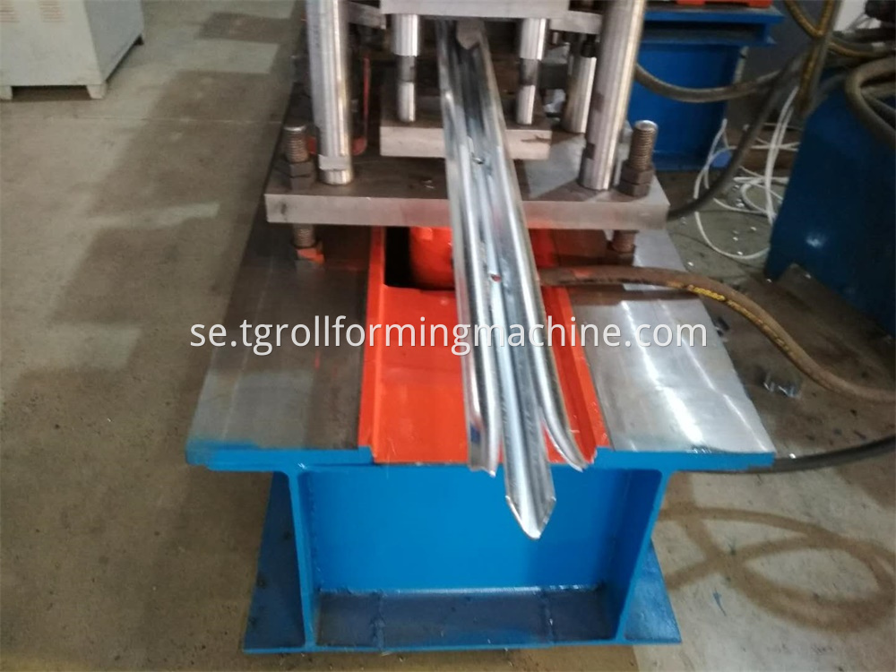 Steel Palisade Machine